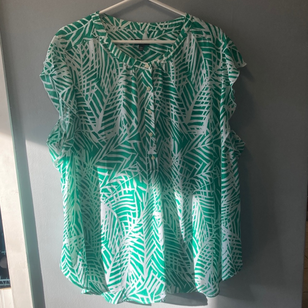 SKU# 26Talbots Green and White Leaf-Print Sleeveless Blouse